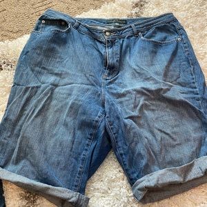 Women’s Roll Up Bermuda Shorts